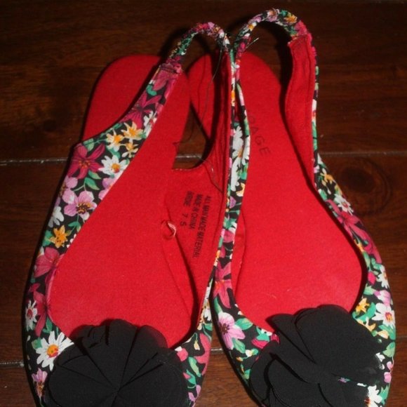 Rampage floral multicolor fabric sling back black flats rubber sole size 7.5…EUC - Picture 2 of 5